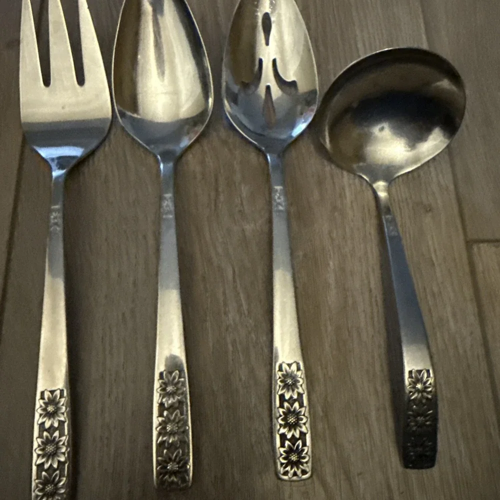 Wm Rogers‎ Custom Stainless Suncrest Spring Charm Ladle Meat Fork Serving Spoons